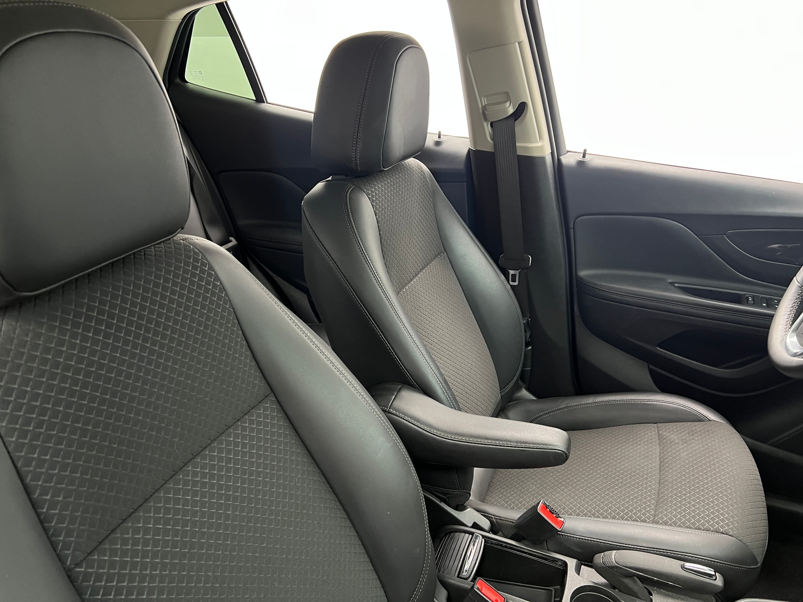 Thumbnail: 2021 Buick Encore - 2