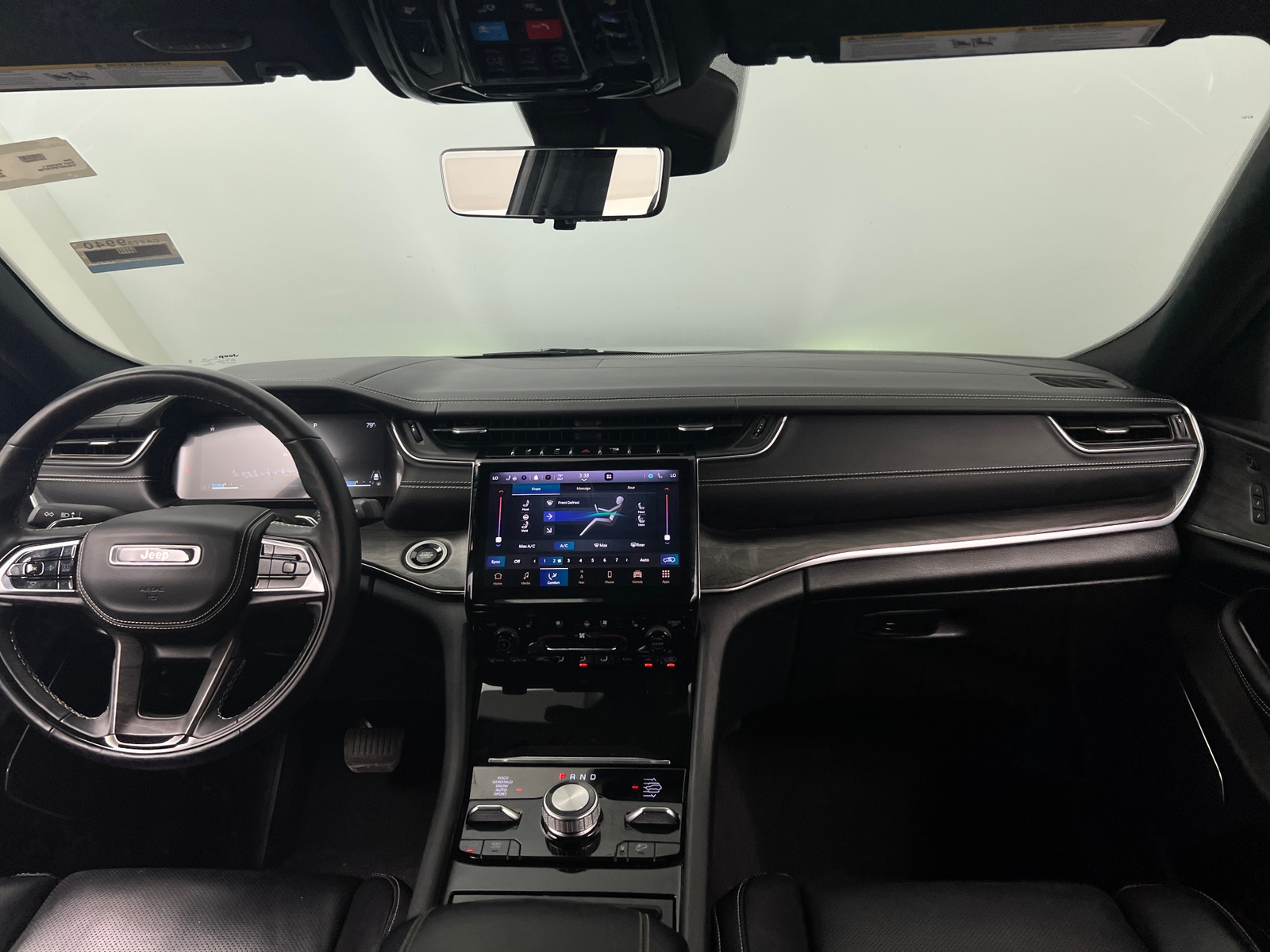 Thumbnail: 2023 Jeep Grand Cherokee L - 2