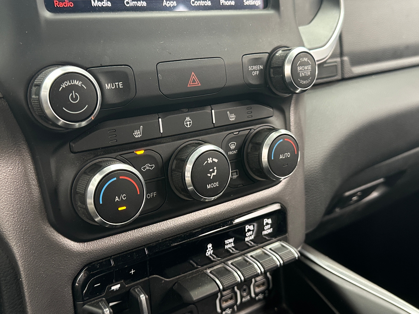 Thumbnail: 2019 RAM 1500 - 4