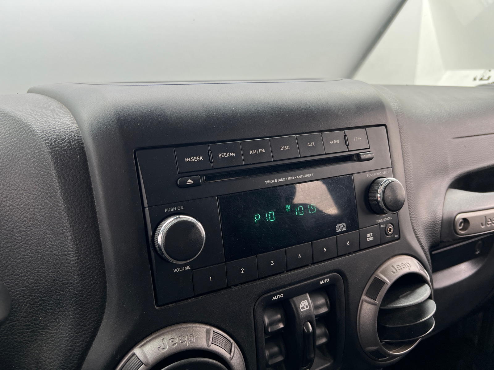 Thumbnail: 2017 Jeep Wrangler - 4