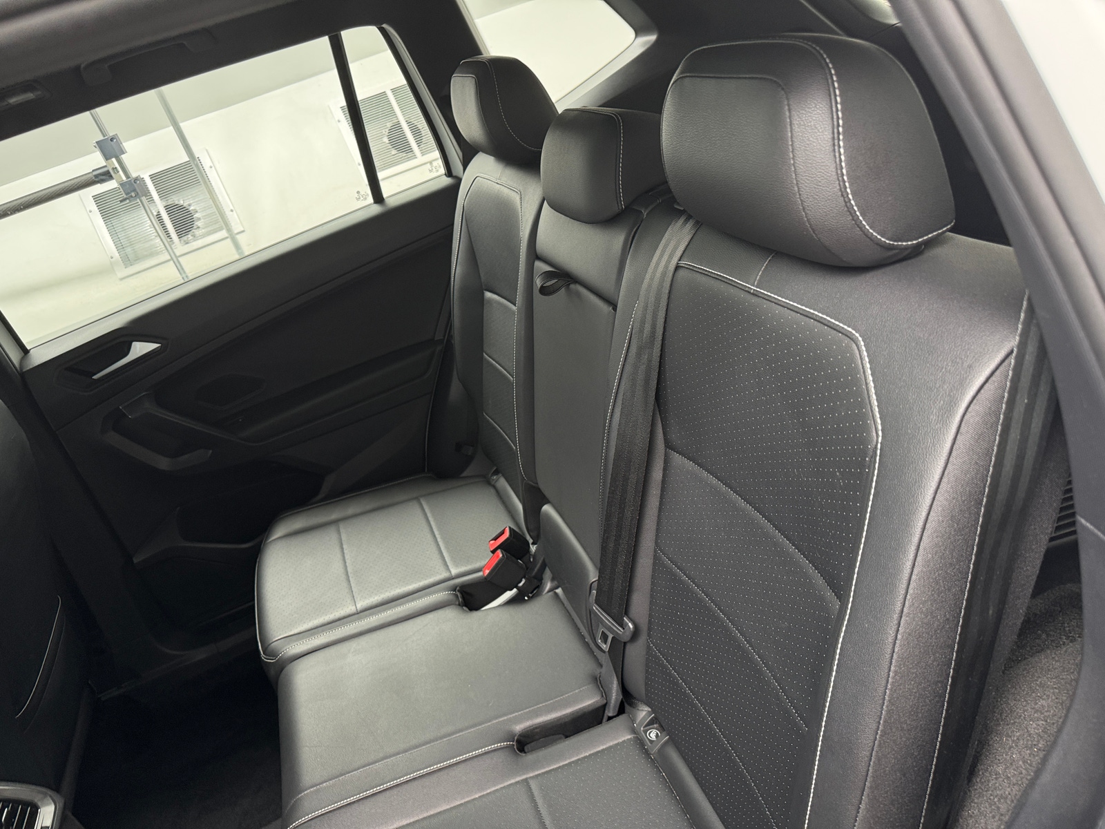 Thumbnail: 2021 Volkswagen Tiguan - 5