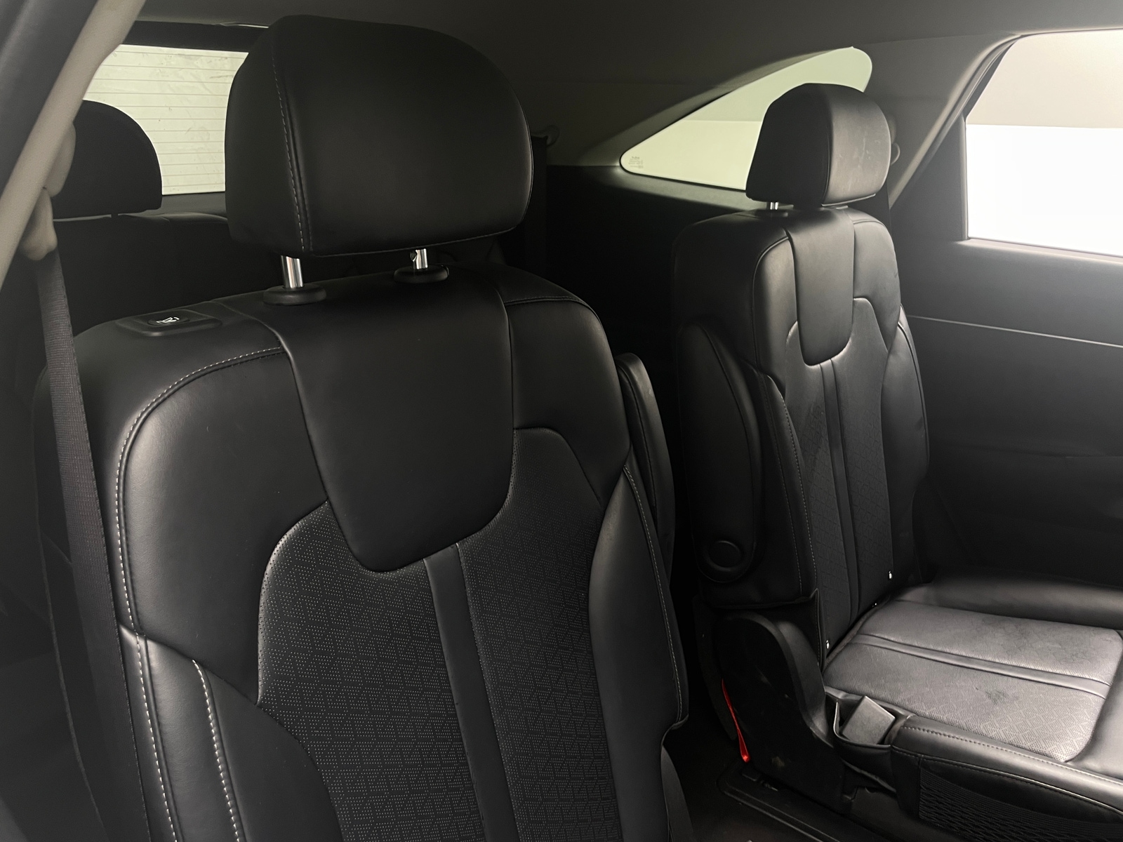 Thumbnail: 2022 Kia Sorento - 5