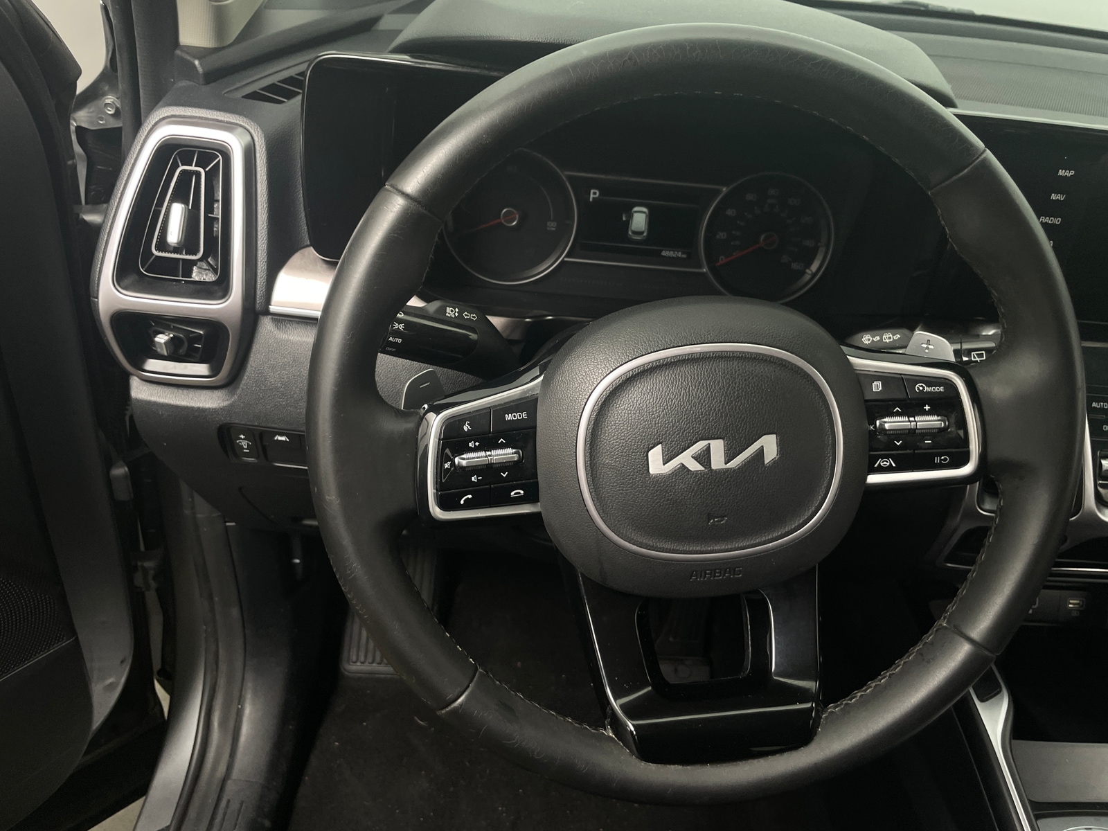 Thumbnail: 2022 Kia Sorento - 4