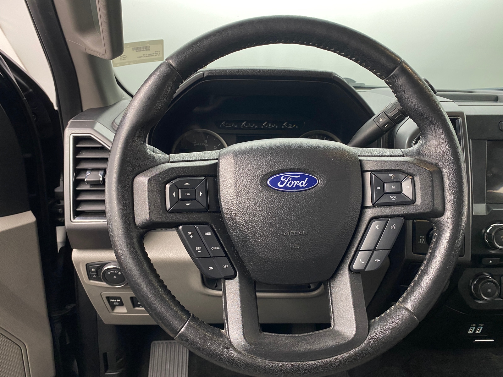 Thumbnail: 2018 Ford Econoline - 5