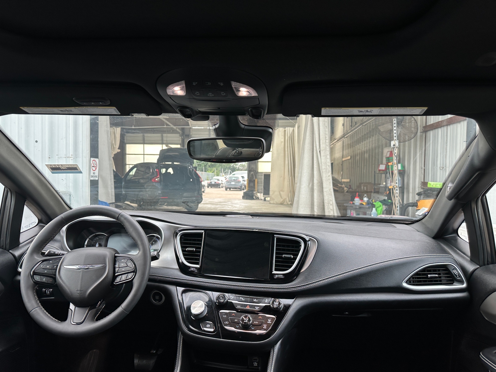Thumbnail: 2022 Chrysler Pacifica - 2