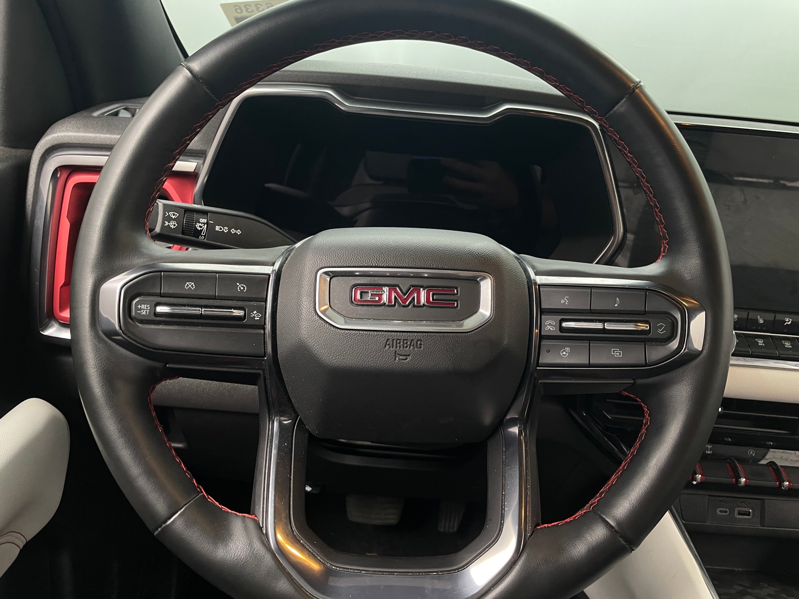 Thumbnail: 2023 GMC Canyon - 4