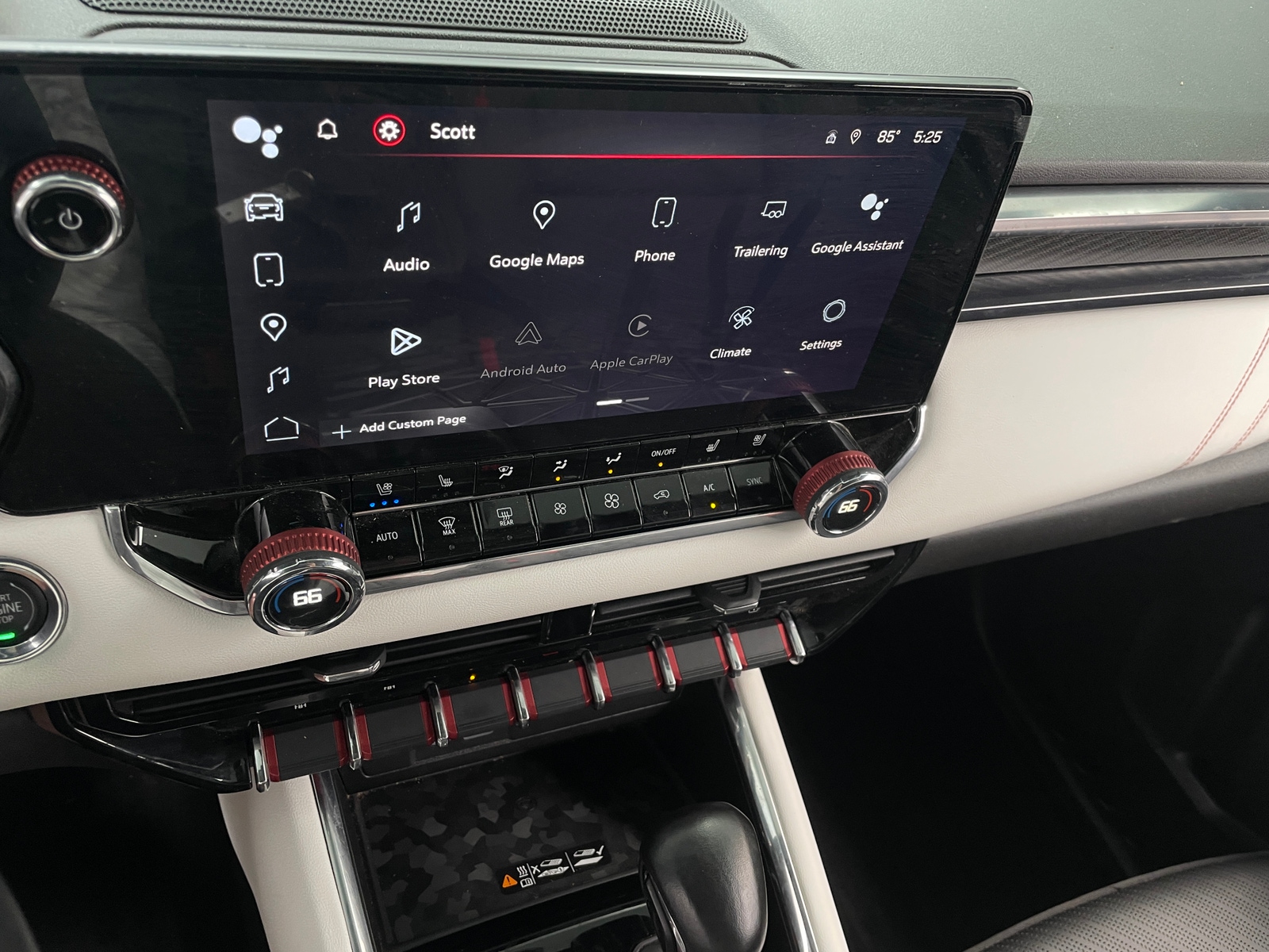 Thumbnail: 2023 GMC Canyon - 3