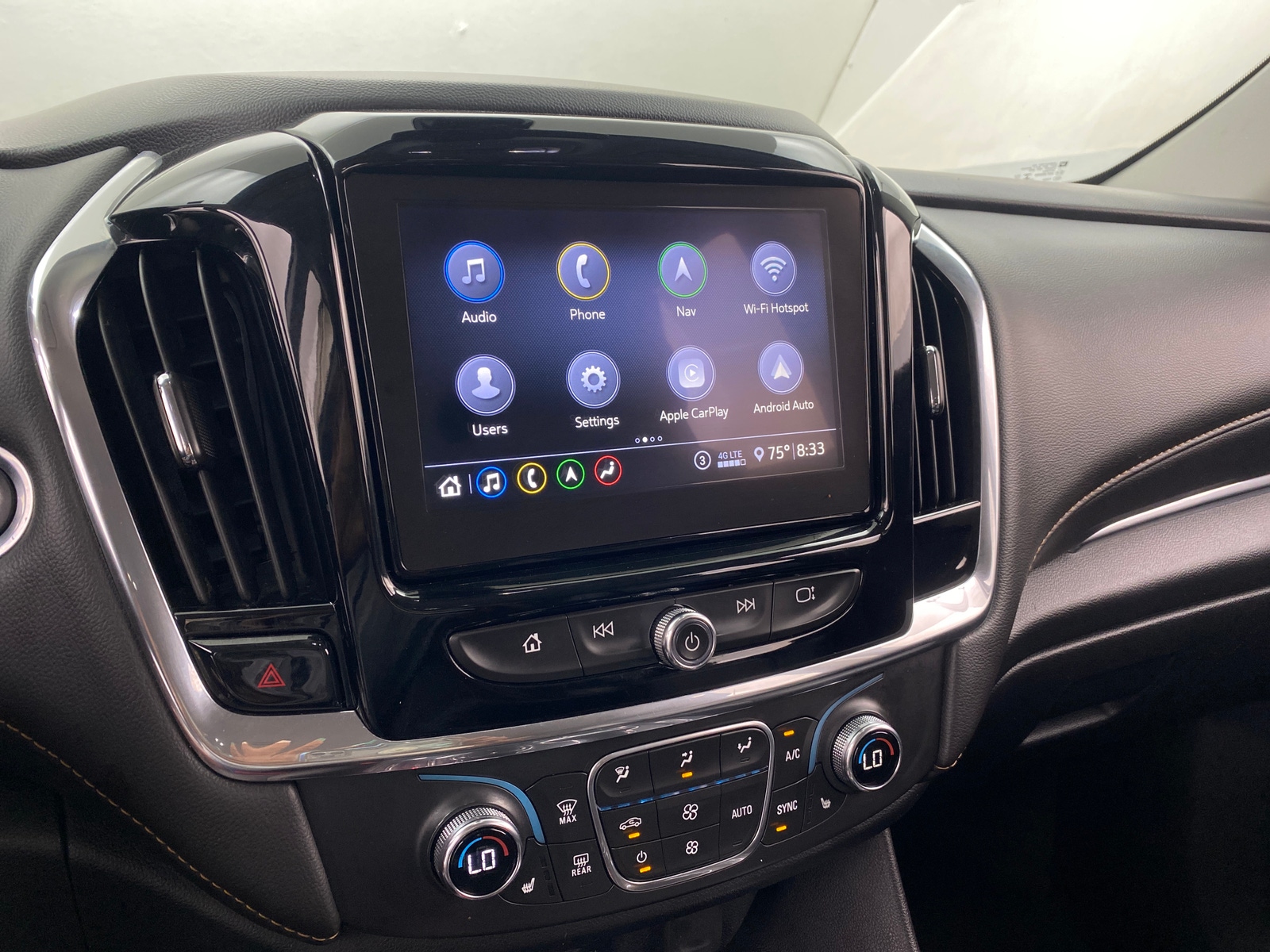 Thumbnail: 2020 Chevrolet Traverse - 3