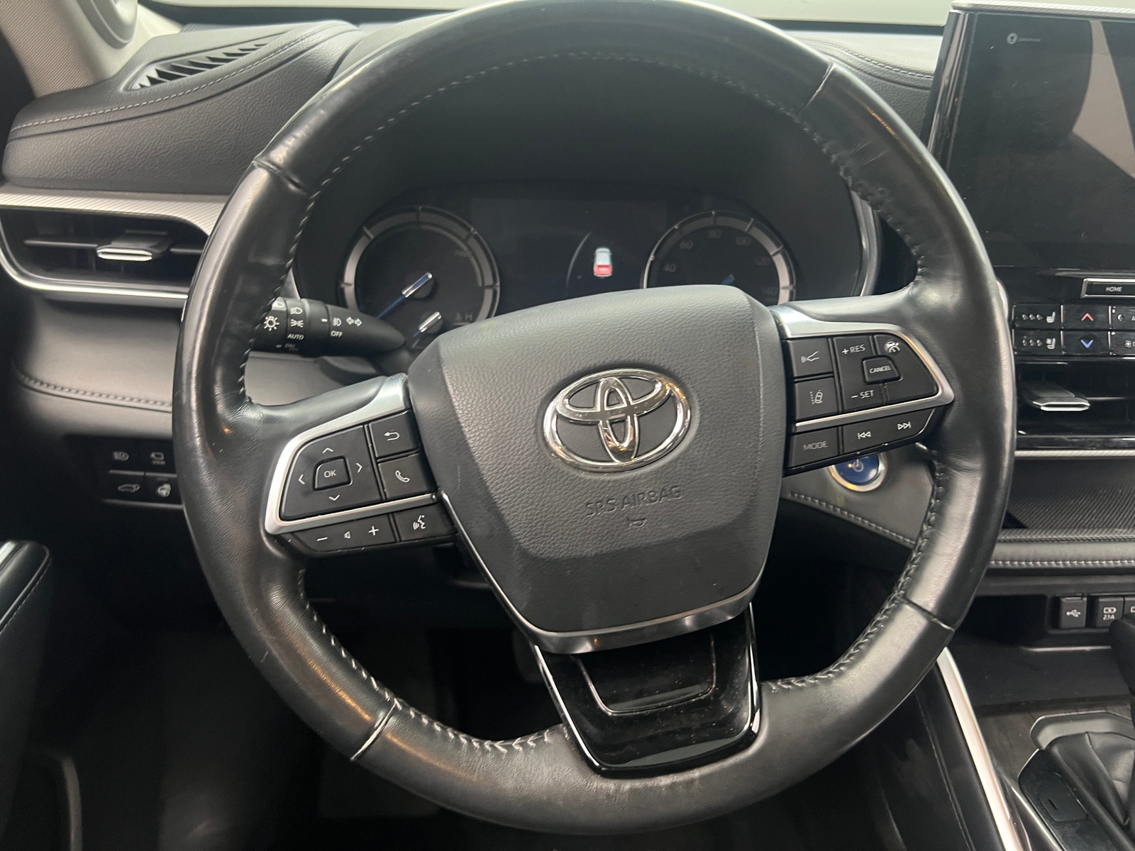 Thumbnail: 2020 Toyota Highlander - 4