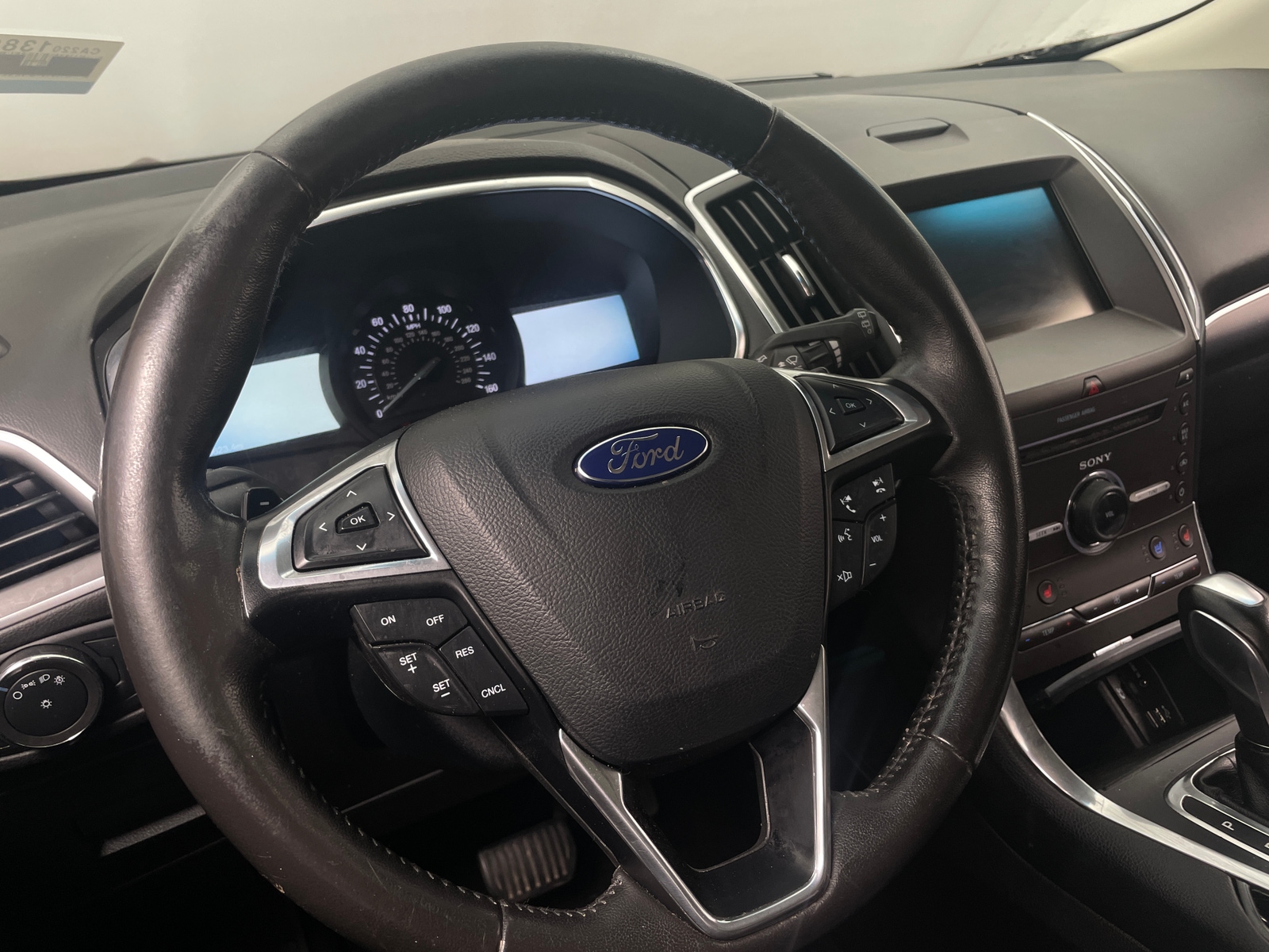Thumbnail: 2015 Ford Edge - 4