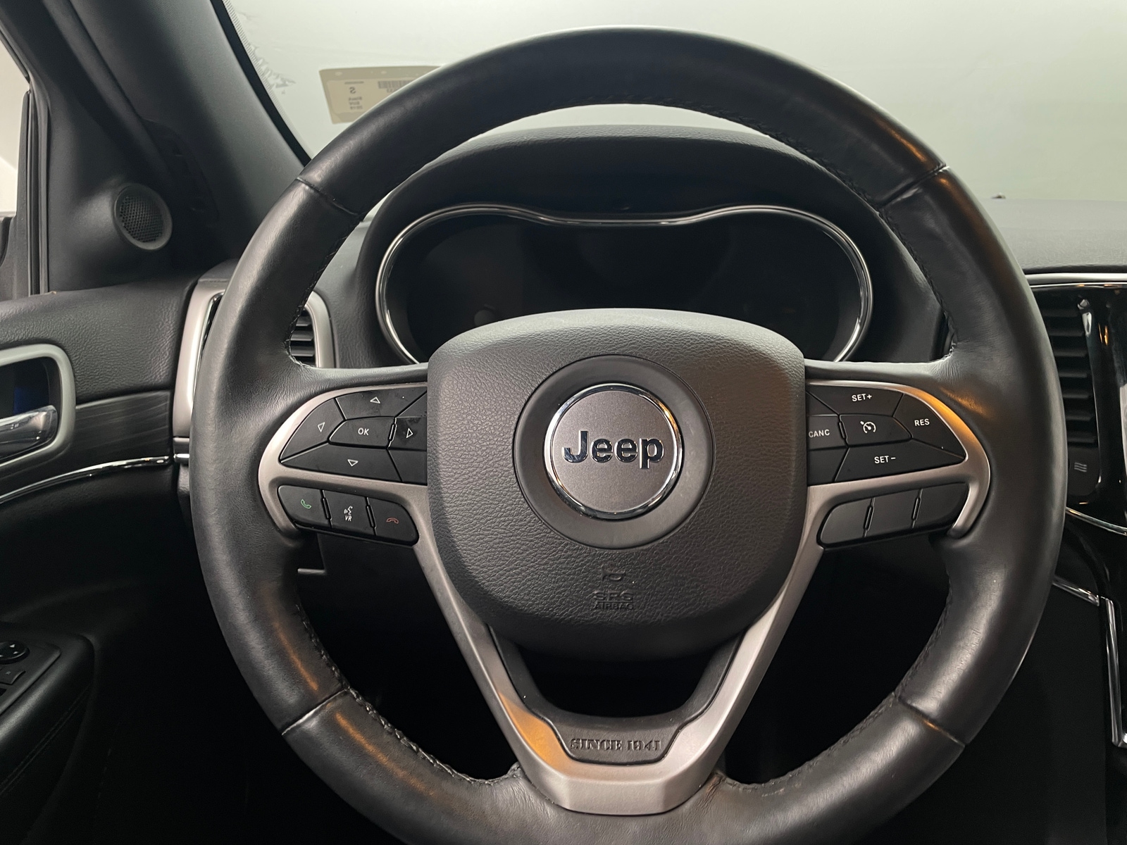 Thumbnail: 2019 Jeep Grand Cherokee - 4