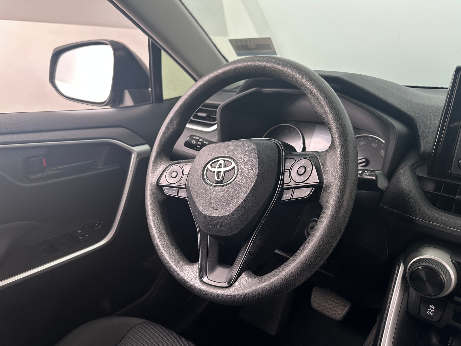 Thumbnail: 2019 Toyota RAV4 - 5