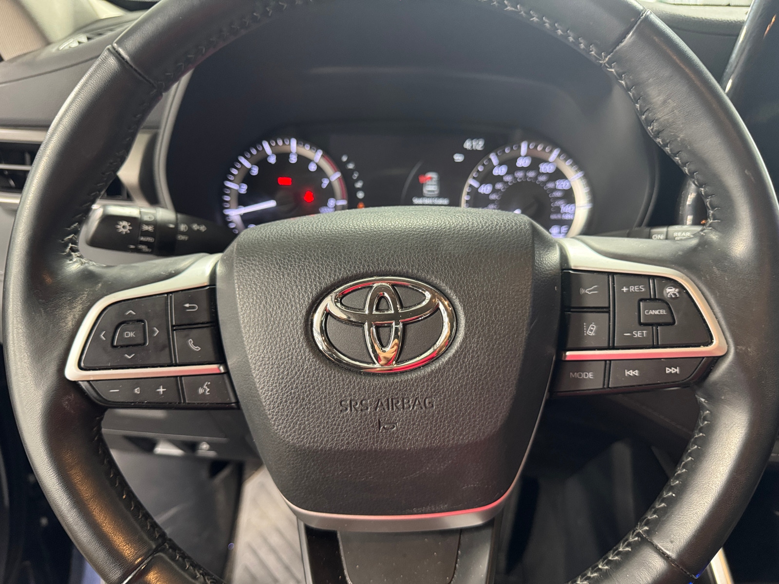 Thumbnail: 2023 Toyota Highlander - 5
