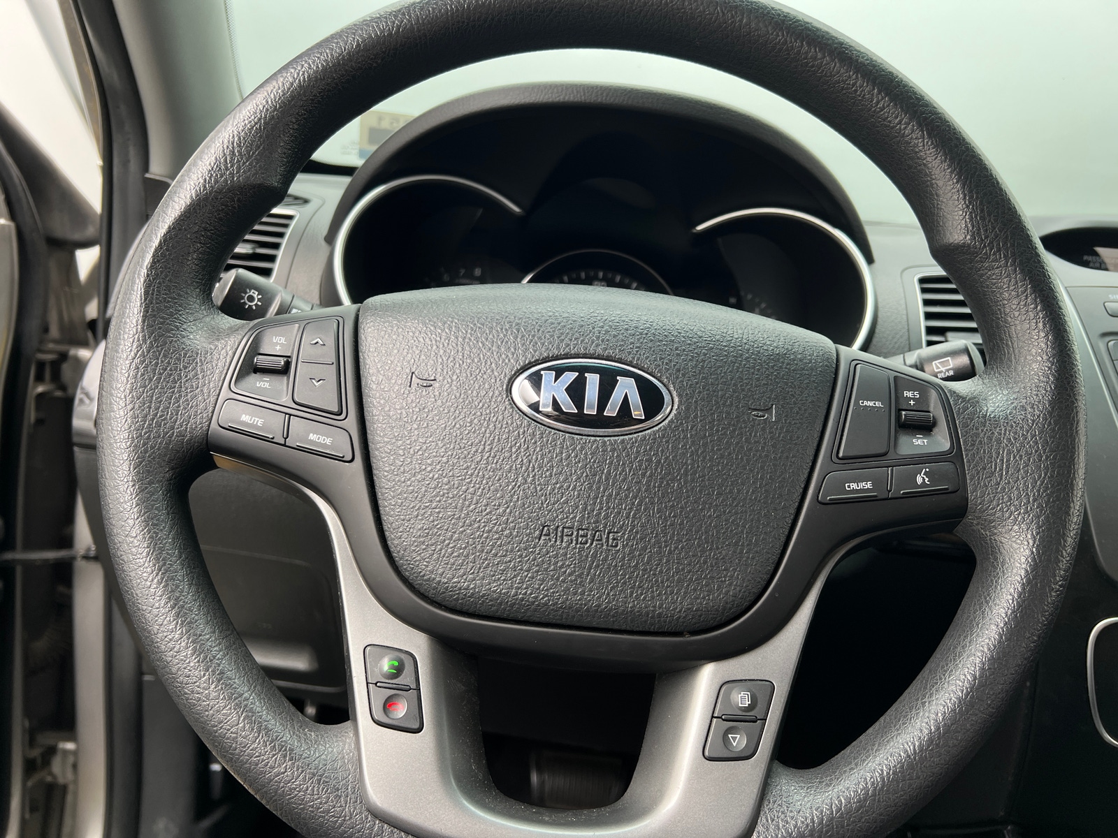 Thumbnail: 2015 Kia Sorento - 5