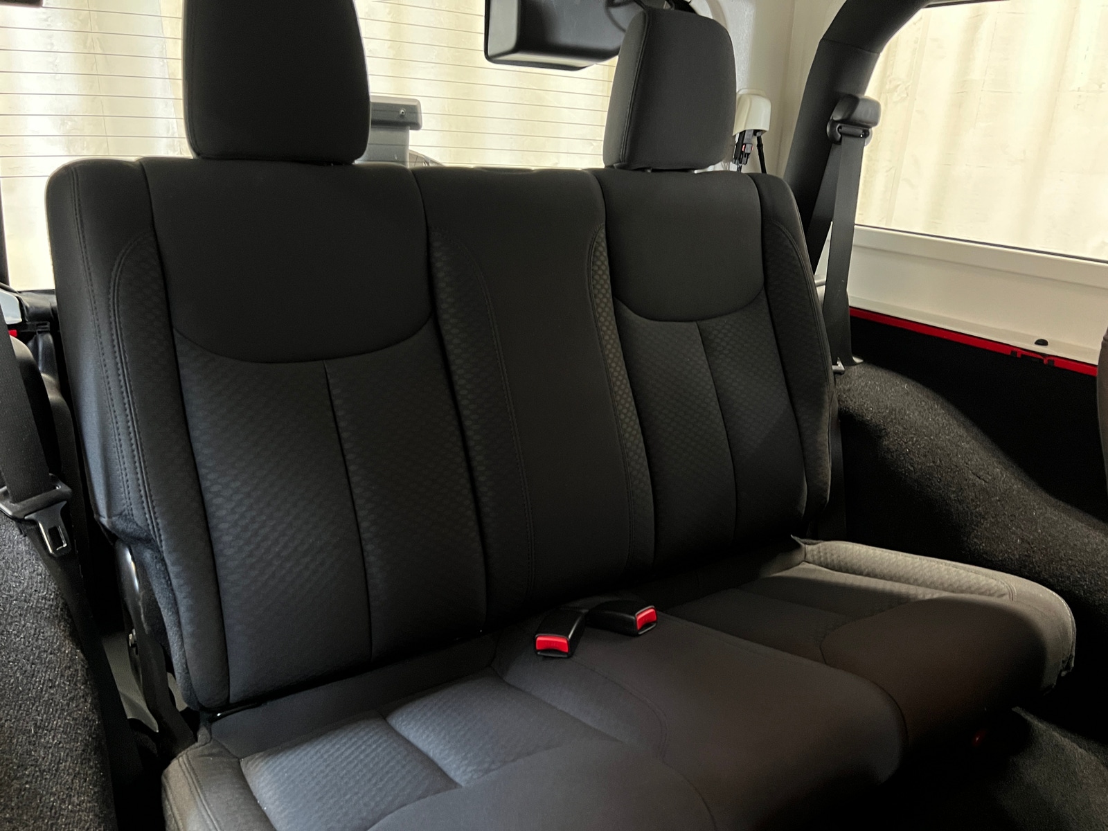 Thumbnail: 2015 Jeep Wrangler - 6