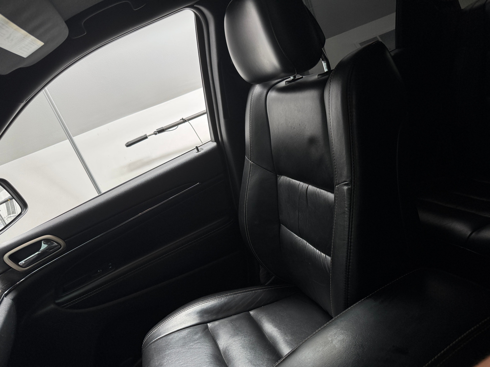 Thumbnail: 2015 Jeep Grand Cherokee - 2