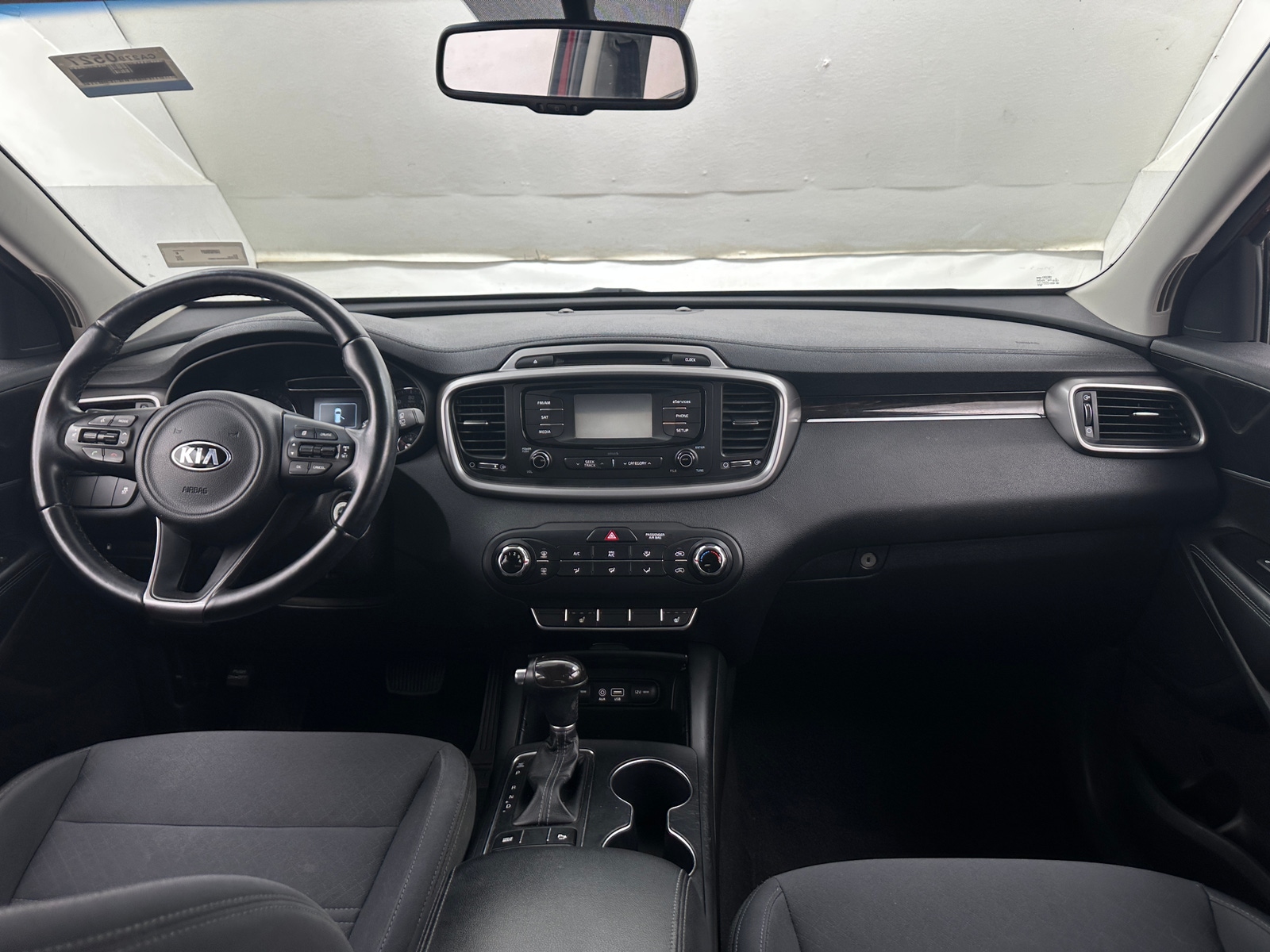 Thumbnail: 2016 Kia Sorento - 3