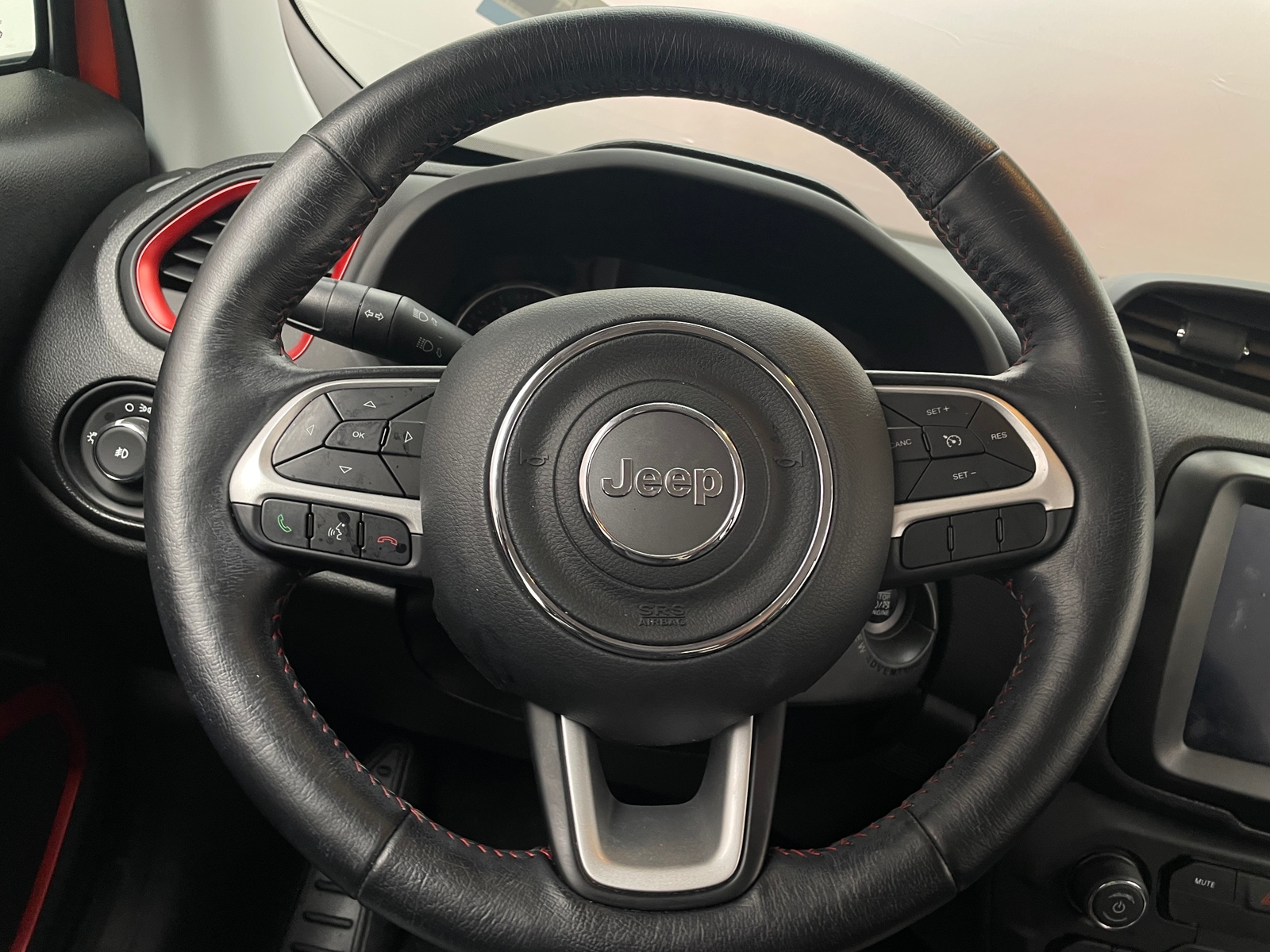 Thumbnail: 2019 Jeep Renegade - 4