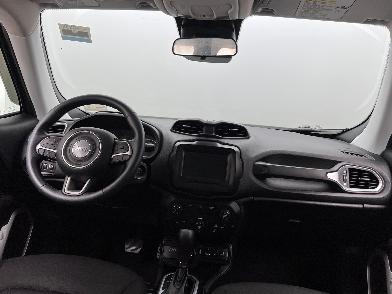 Thumbnail: 2019 Jeep Renegade - 3