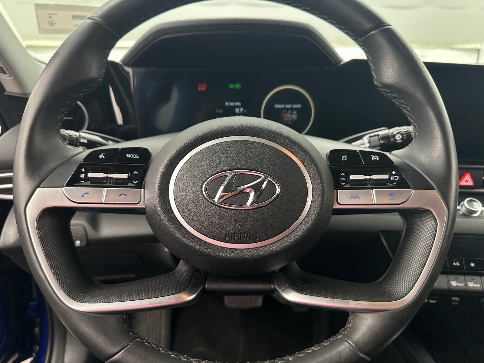 Thumbnail: 2023 Hyundai Elantra - 5