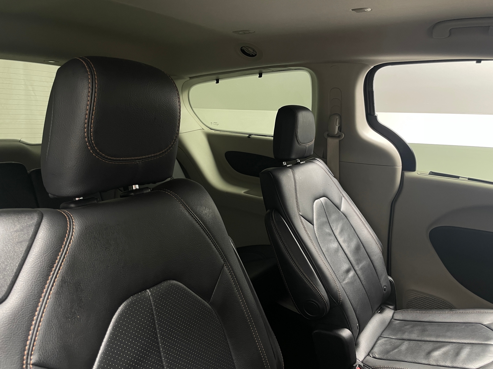 Thumbnail: 2018 Chrysler Pacifica - 5