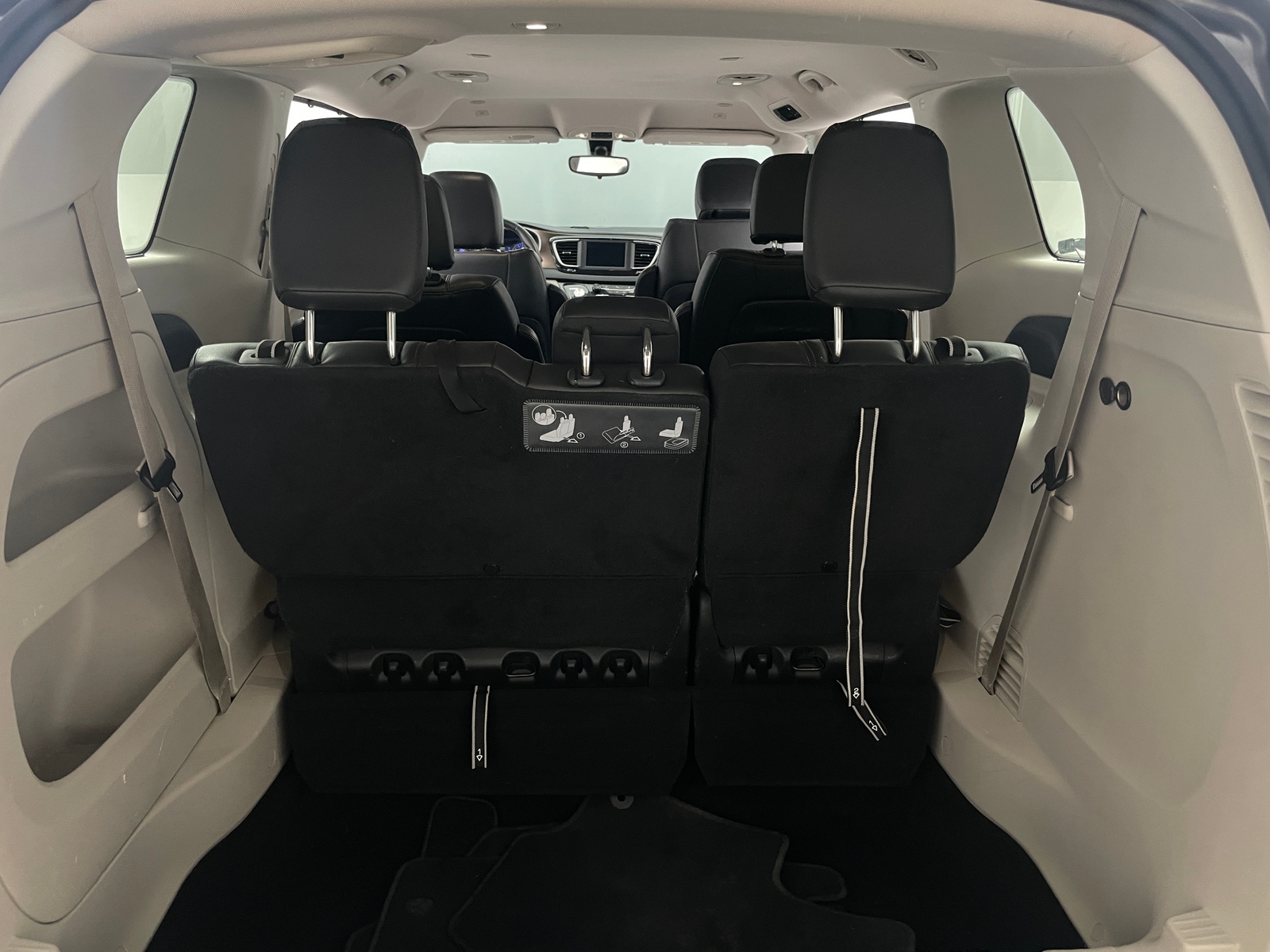 Thumbnail: 2018 Chrysler Pacifica - 6