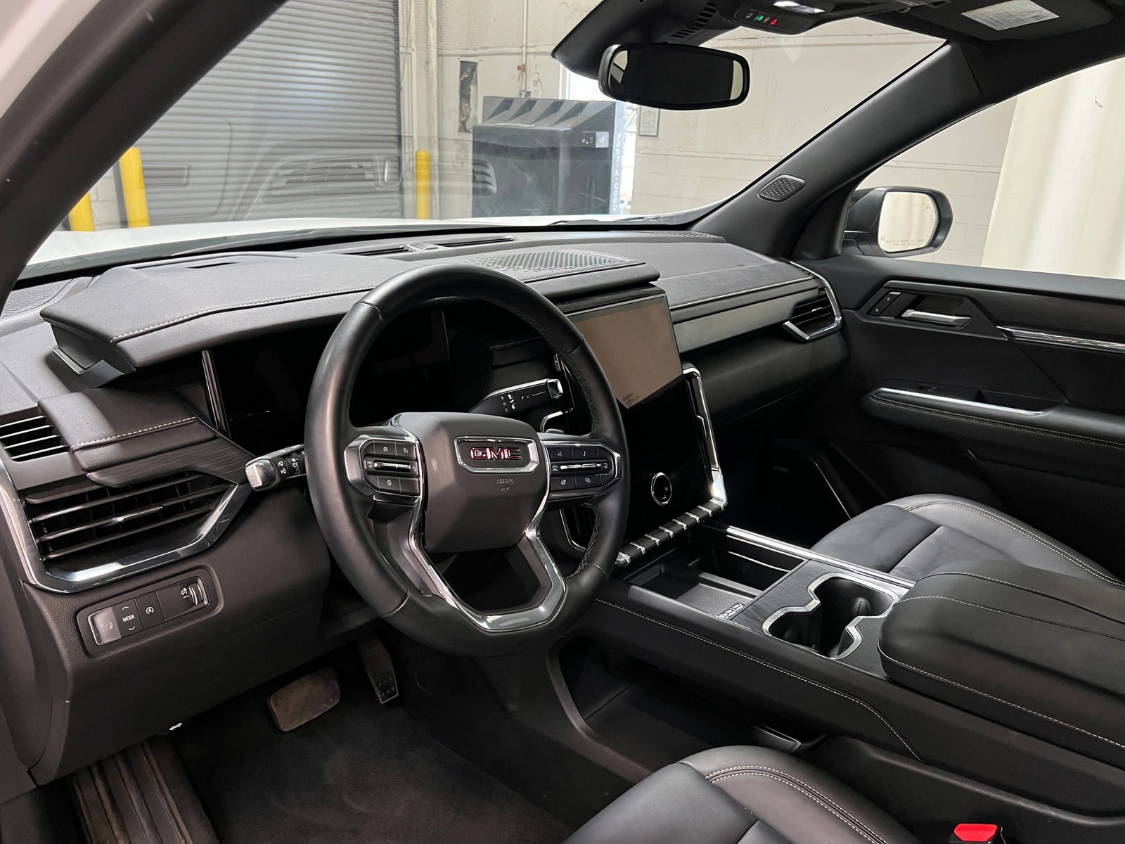 Thumbnail: 2024 GMC Acadia - 2