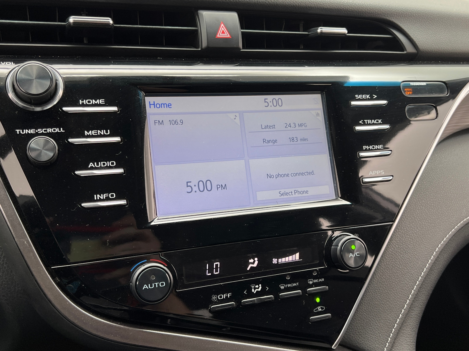 Thumbnail: 2018 Toyota Camry - 3