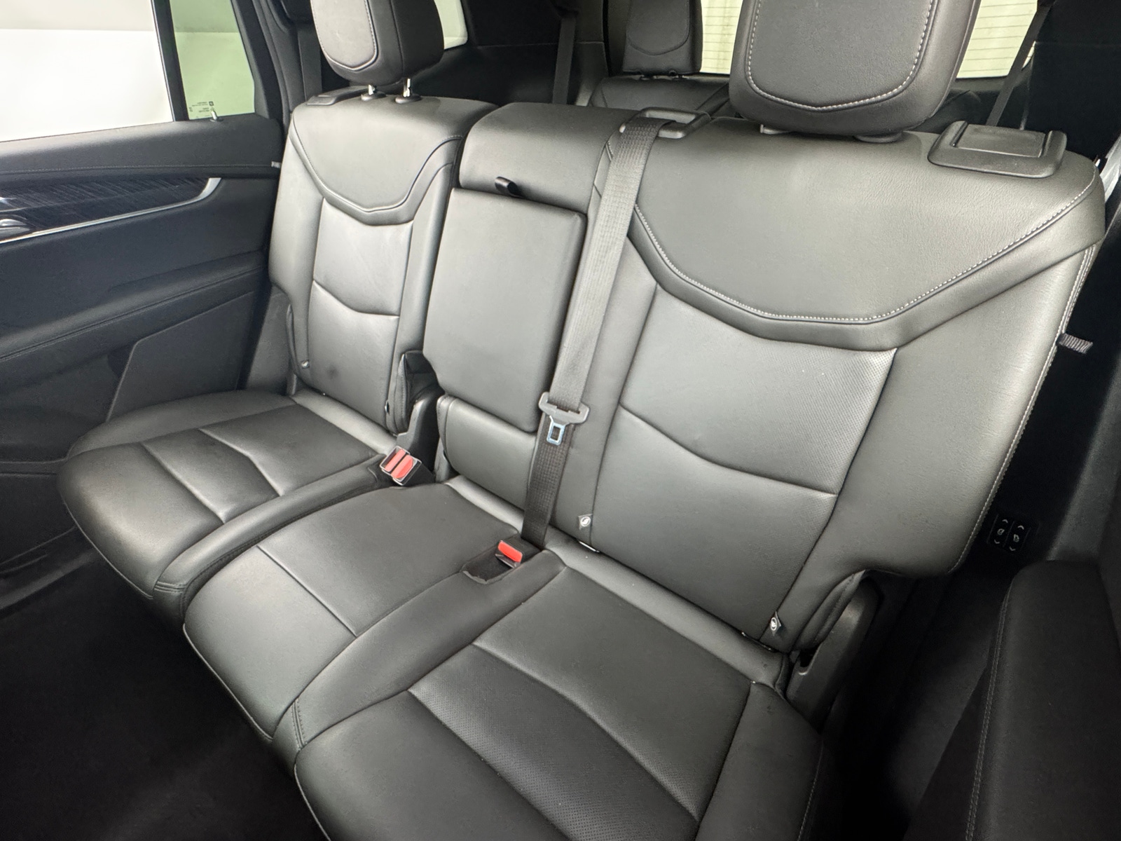 Thumbnail: 2023 Cadillac XT6 - 5