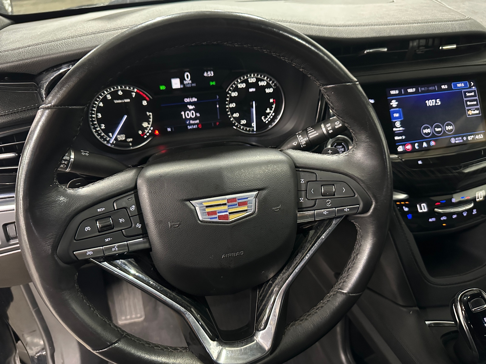 Thumbnail: 2023 Cadillac XT6 - 4