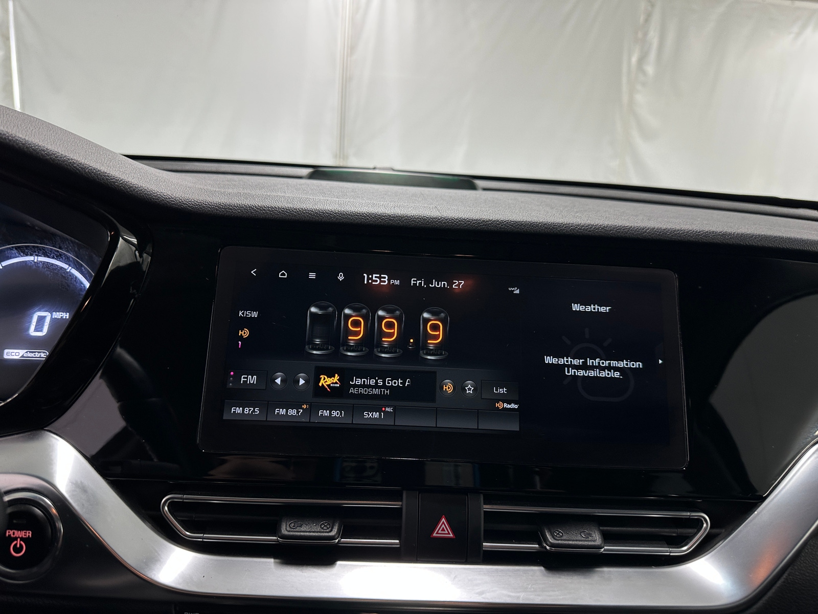 Thumbnail: 2022 Kia Niro - 3