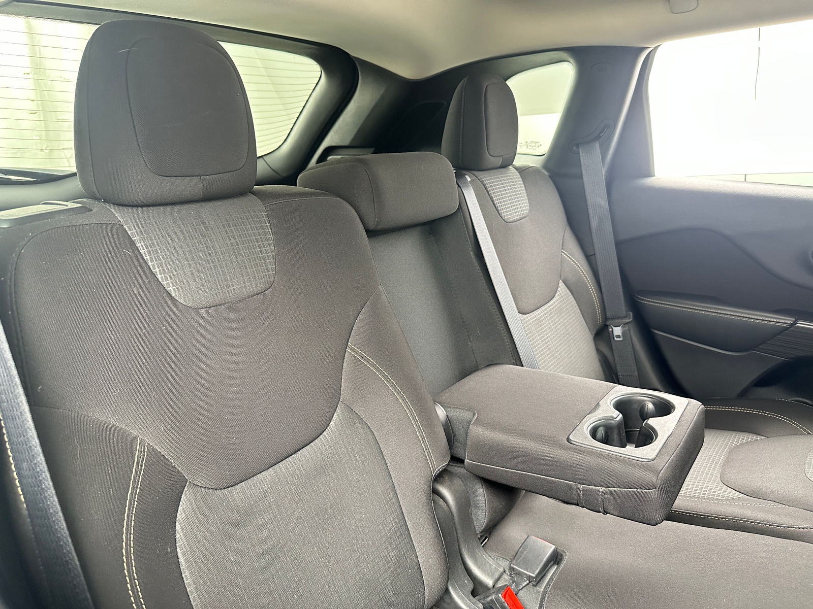 Thumbnail: 2016 Jeep Cherokee - 6