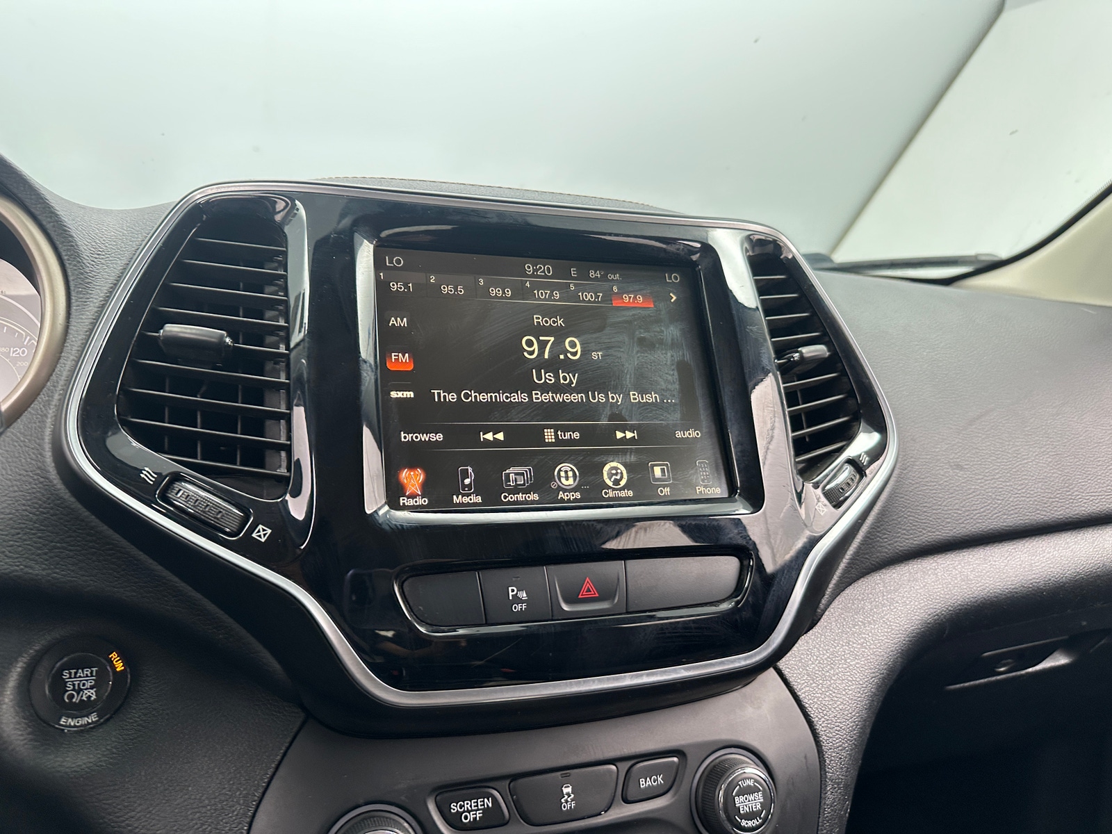 Thumbnail: 2016 Jeep Cherokee - 4