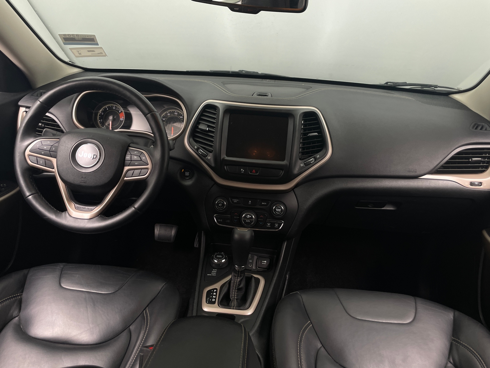 Thumbnail: 2018 Jeep Cherokee - 2