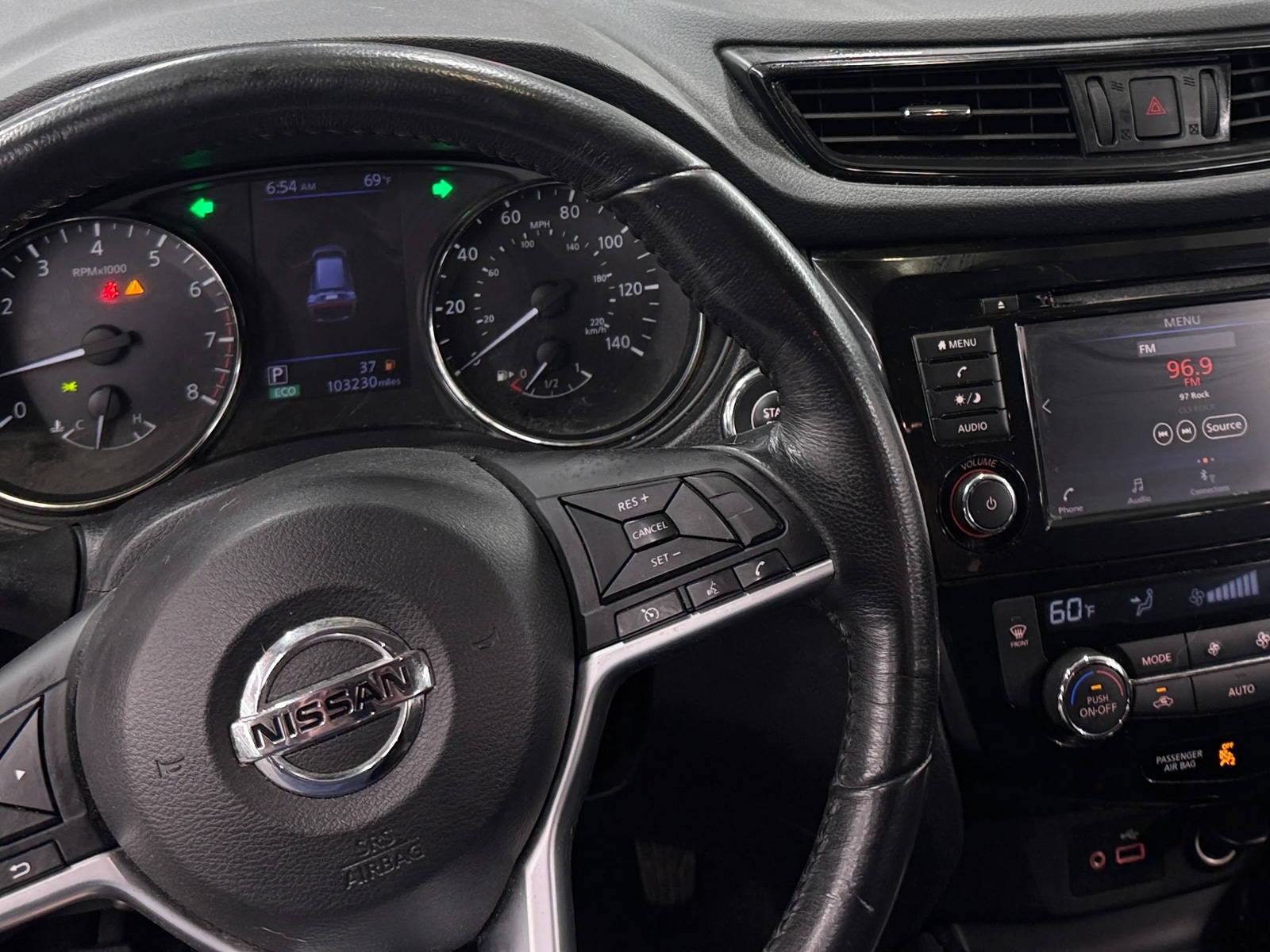 Thumbnail: 2018 Nissan Rogue - 3