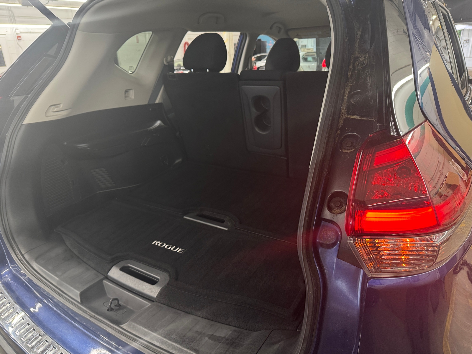 Thumbnail: 2018 Nissan Rogue - 7