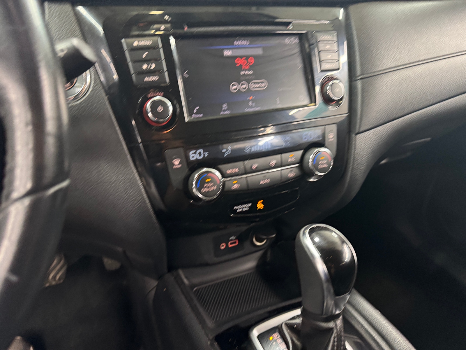 Thumbnail: 2018 Nissan Rogue - 4