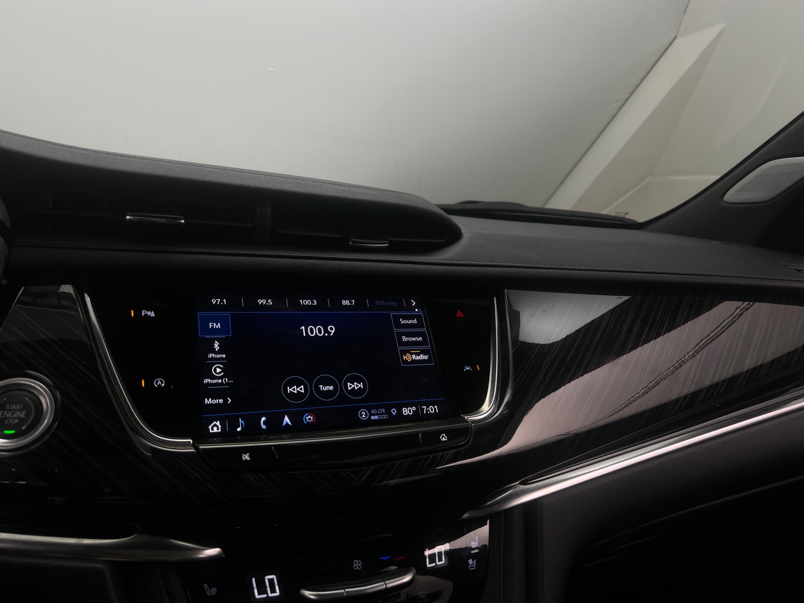 Thumbnail: 2023 Cadillac XT6 - 3