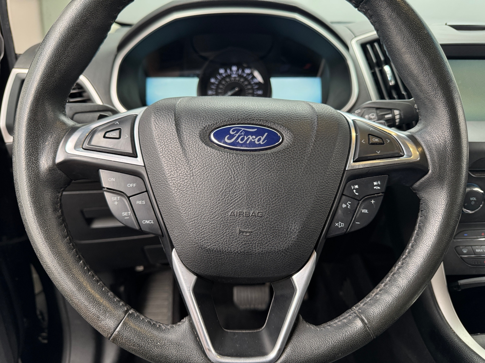 Thumbnail: 2015 Ford Edge - 5