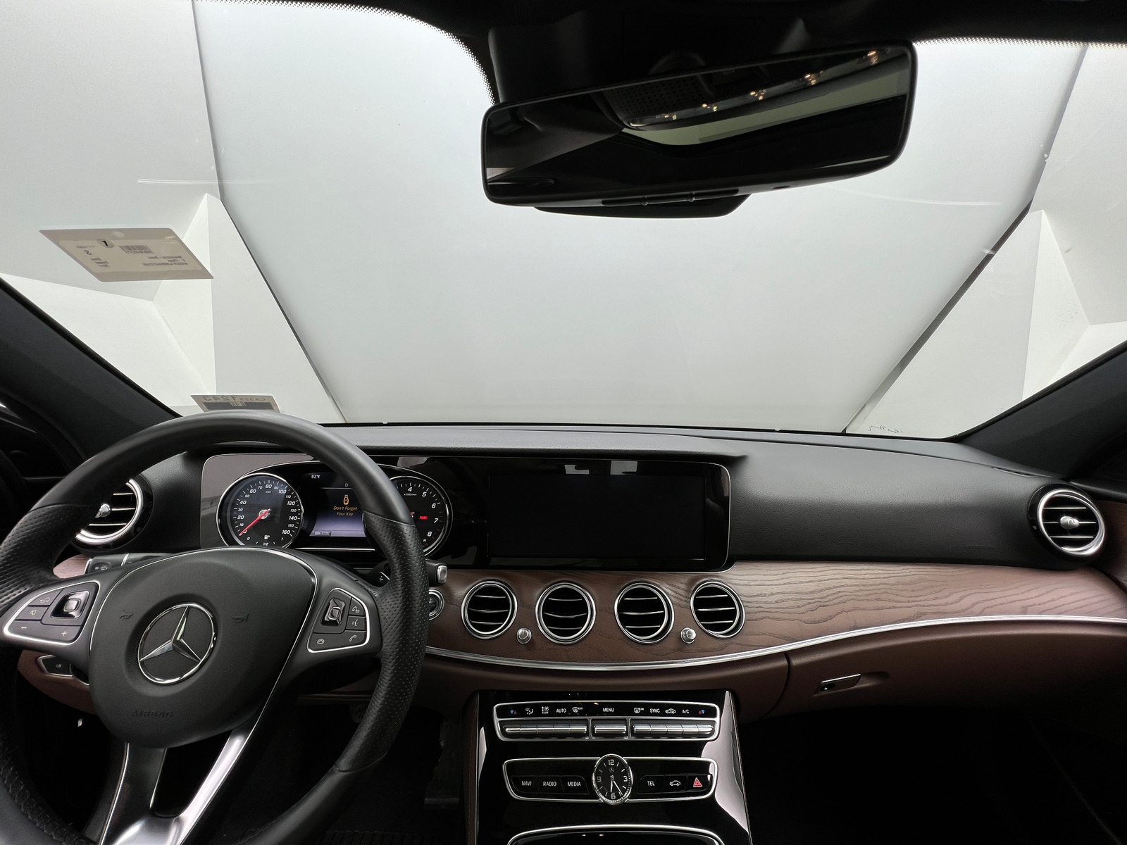 Thumbnail: 2017 Mercedes-Benz E-Class - 2