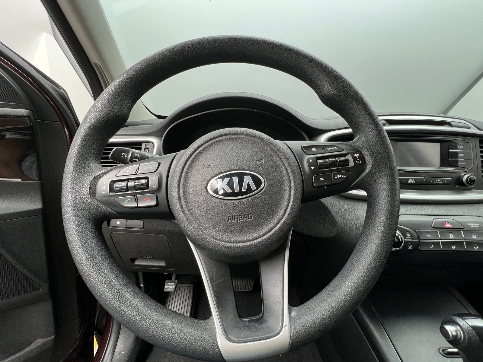 Thumbnail: 2017 Kia Sorento - 5
