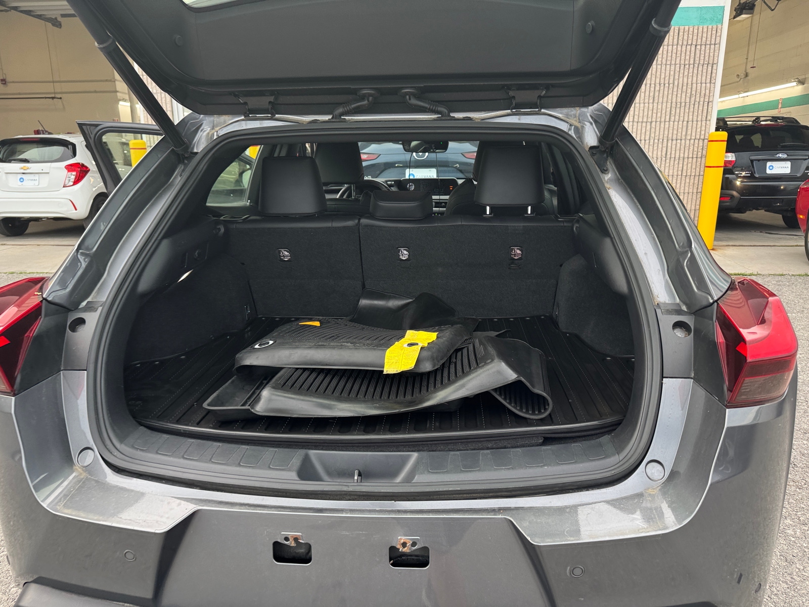 Thumbnail: 2020 Lexus UX - 6