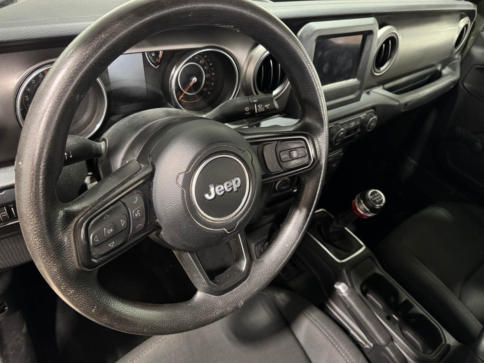 Thumbnail: 2022 Jeep Gladiator - 3