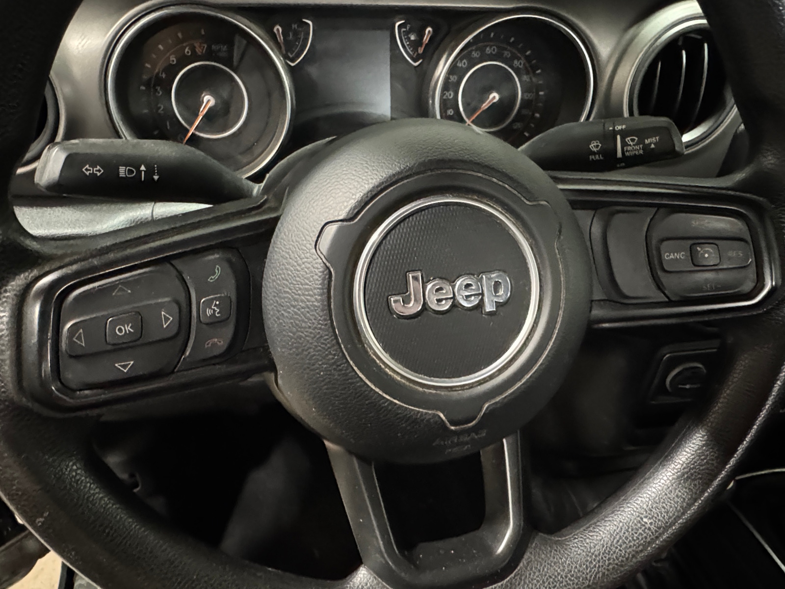 Thumbnail: 2022 Jeep Gladiator - 5