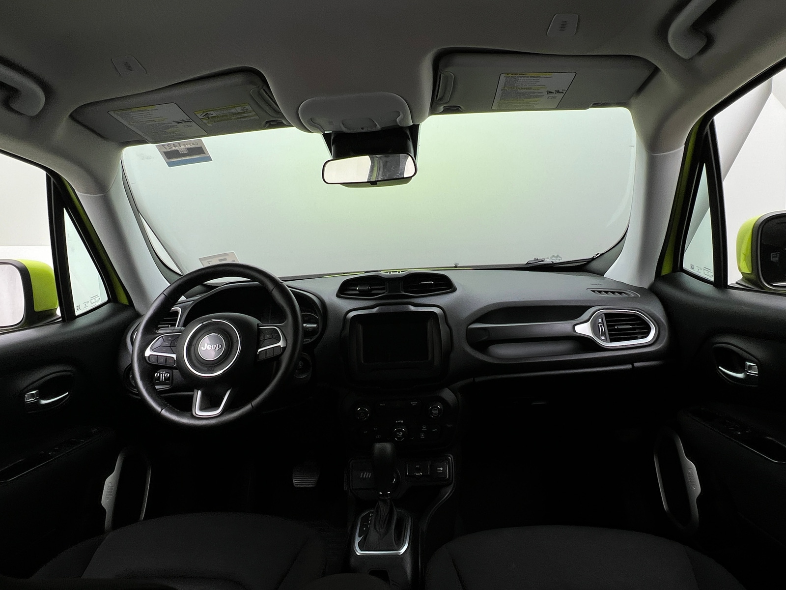 Thumbnail: 2018 Jeep Renegade - 3