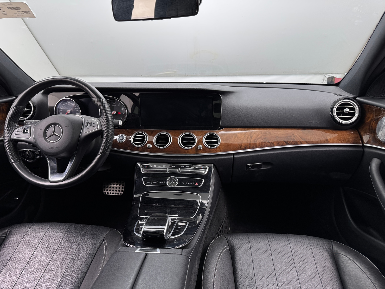 Thumbnail: 2017 Mercedes-Benz E-Class - 2