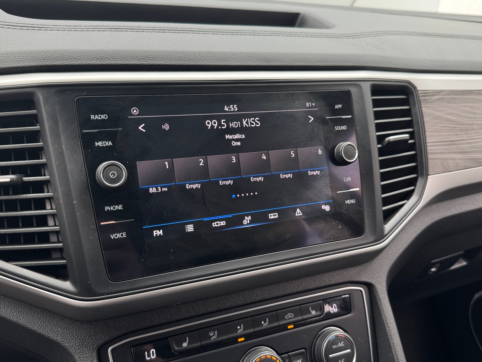 Thumbnail: 2021 Volkswagen Atlas - 3