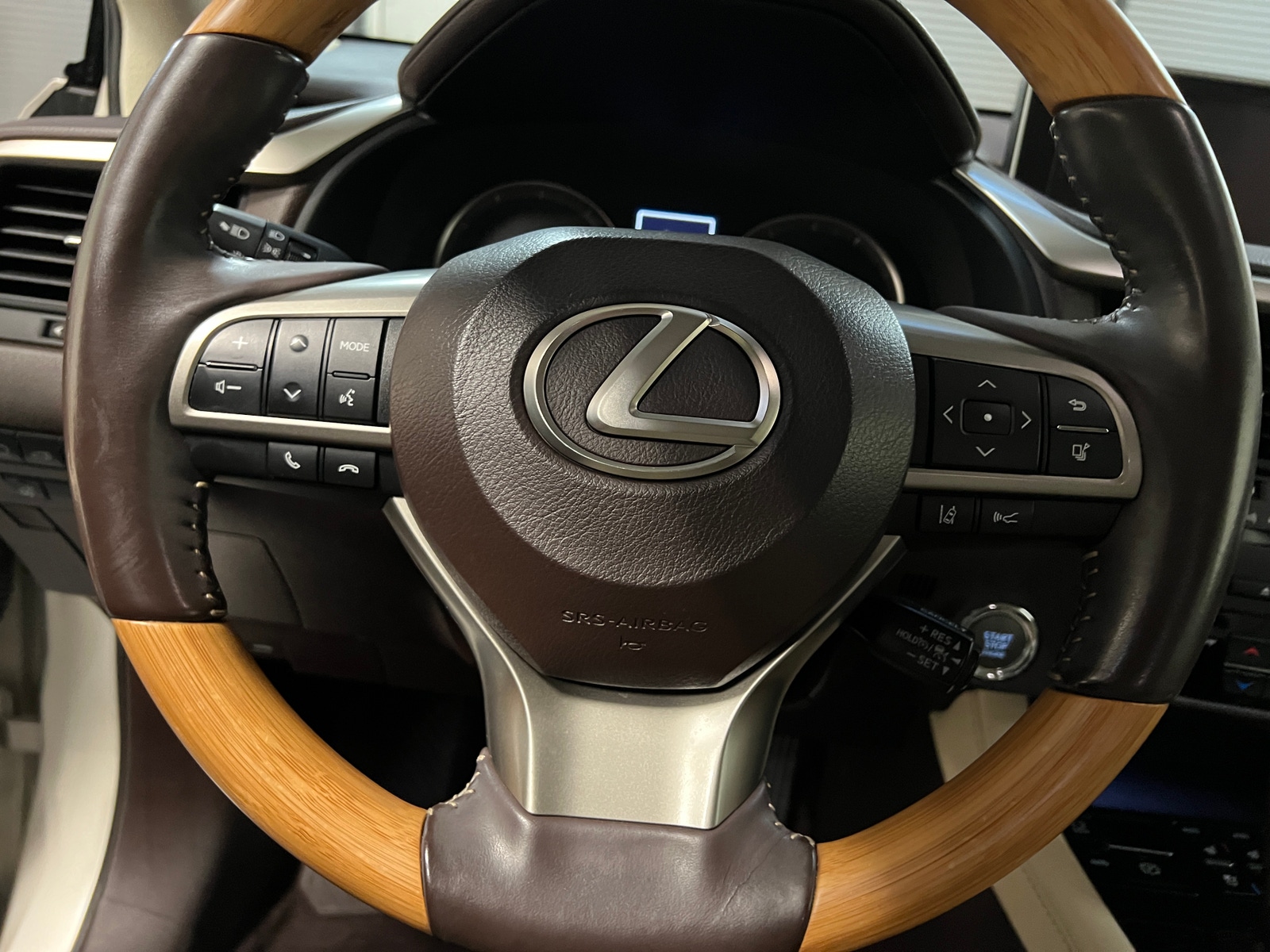 Thumbnail: 2017 Lexus RX - 5