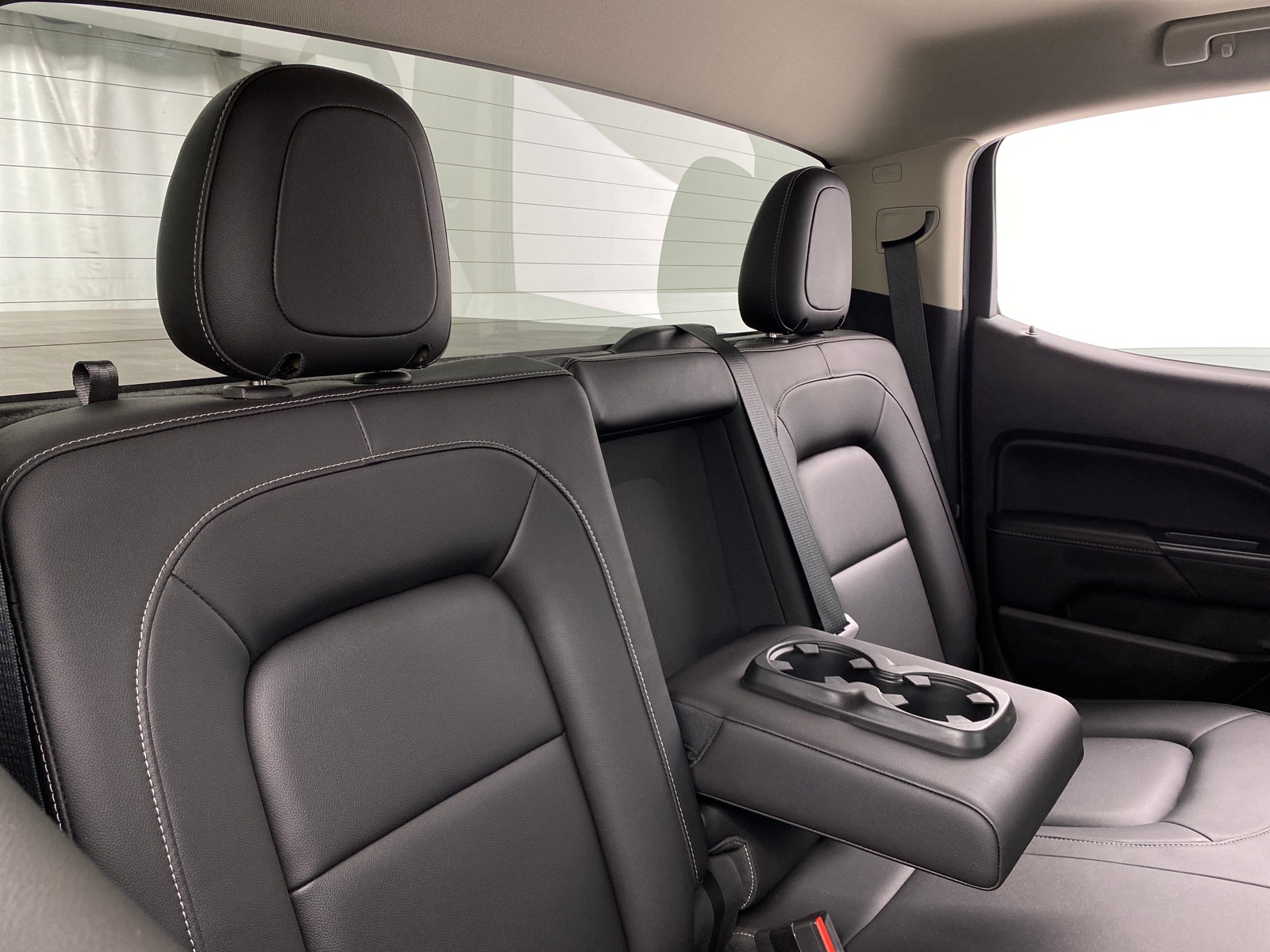 Thumbnail: 2015 GMC Canyon - 5
