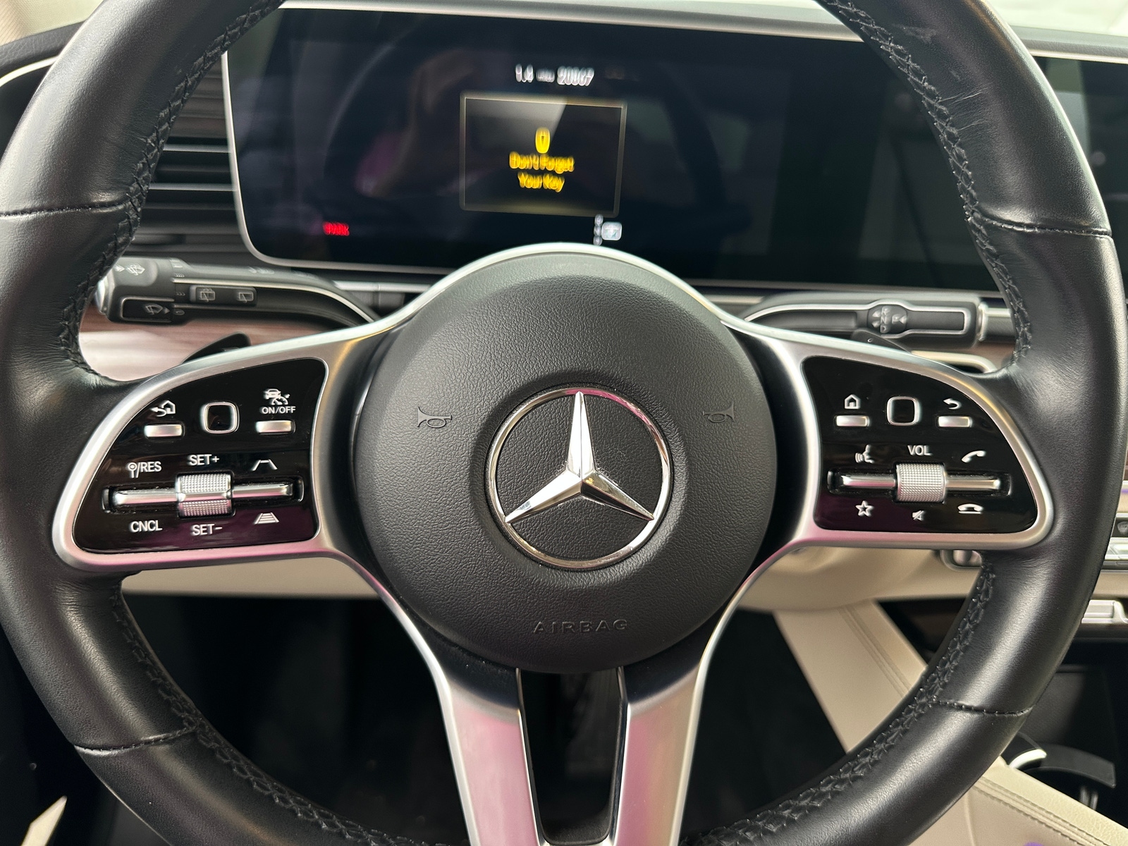 Thumbnail: 2022 Mercedes-Benz GLE - 4